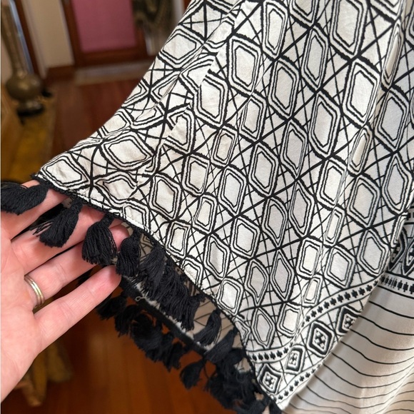 Merona Black & White Tassel Cover Up Top Sz. L - Picture 4 of 6